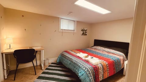 Downtown-Jackson Park private Budget Friendly Room Vacation rental in Windsor
