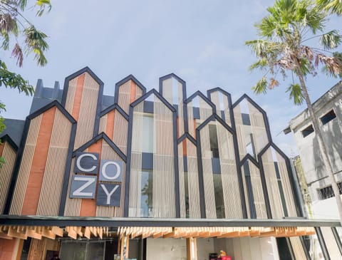 Property building, Day