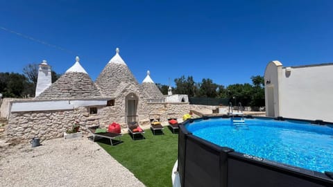 Pool view, Swimming pool, sunbed