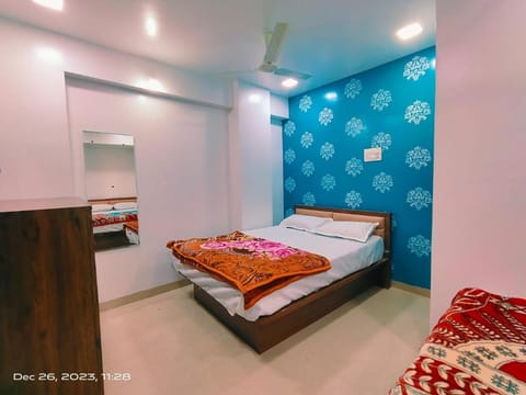 Bed, Photo of the whole room