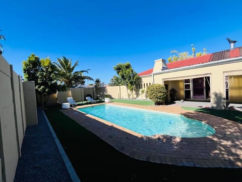 4 Bedroom Bliss Villa in Cape Town