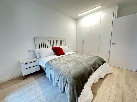 Jacinto Benavente 15, 1L con Parking gratis by YBH Apartment in Vigo
