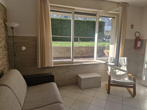 Living room, Garden view