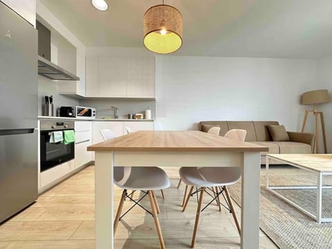 Jacinto Benavente 15, 7A con Parking gratis by YBH Apartment in Vigo