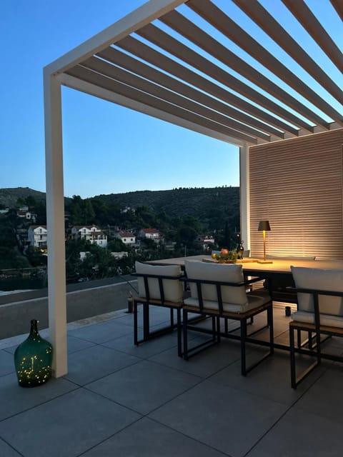 Patio, View (from property/room), Balcony/Terrace, Dining area