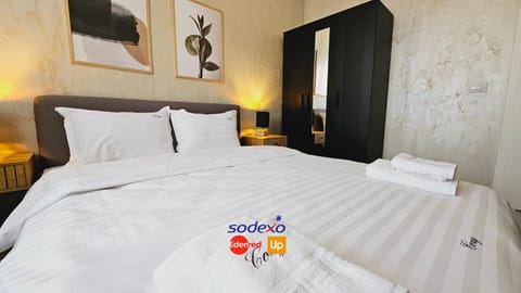 Communal lounge/ TV room, Bed, TV and multimedia, Photo of the whole room, Evening entertainment, Bedroom, towels, wardrobe