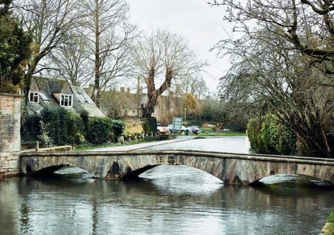 Bluebirds Cottage - Light & Airy 2 Bed in Bourton! House in Bourton-on-the-Water