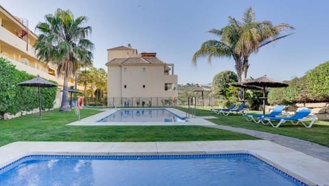 Garden, Garden view, Pool view, Swimming pool, sunbed