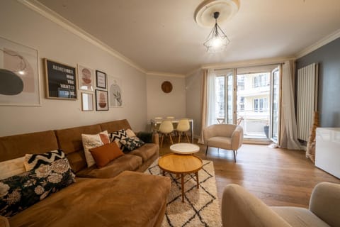 Le Bord de Seine 5min à pieds Gare Parking Privé Gratuit Apartment in Chatou