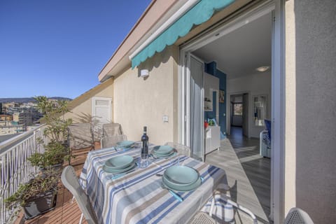 Balcony/Terrace, Living room