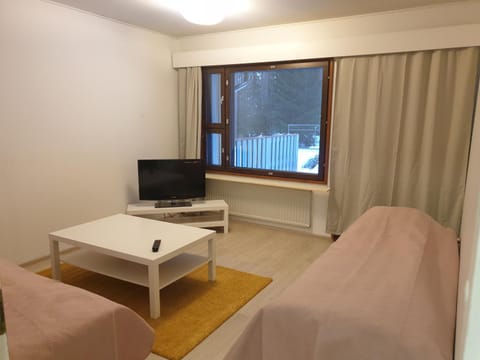 Bed, Living room