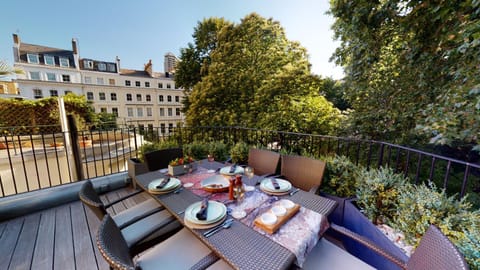 Garden, View (from property/room), Balcony/Terrace, Seating area, Dining area, Garden view