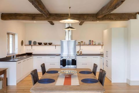 Kitchen or kitchenette, Dining area, stove