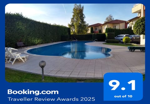 Property building, Patio, Patio, Swimming pool, Inner courtyard view, sunbed, sunbed