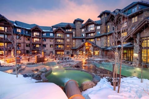 Grand Lodge Peak 7 - 2 bedroom Ski in/Ski out Apartment in Breckenridge