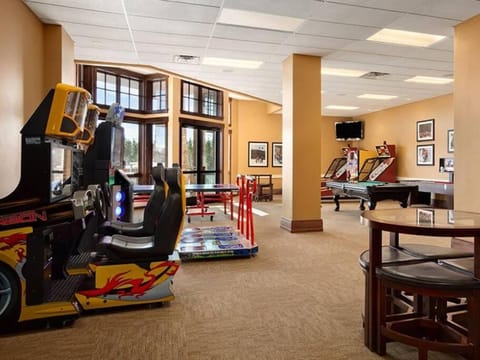 Grand Lodge Peak 7 - 2 bedroom Ski in/Ski out Apartment in Breckenridge