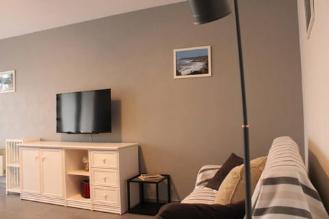 525 - A ERQUY, dans cet immeuble, situé à 300m du centre et 200m de la plage Apartment in Brittany