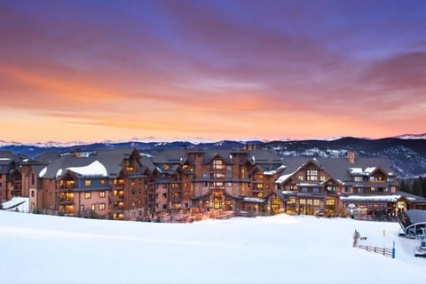 Grand Lodge Peak 7 - 2 bedroom Ski in/Ski out Apartment in Breckenridge