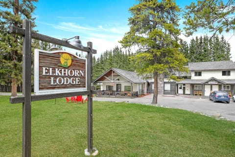 Property building, Day, Logo/Certificate/Sign