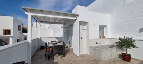 Off site, Balcony/Terrace