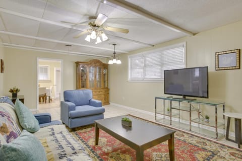 5 Mi to City Park Pet-Friendly Home Near NOLA! House in Metairie