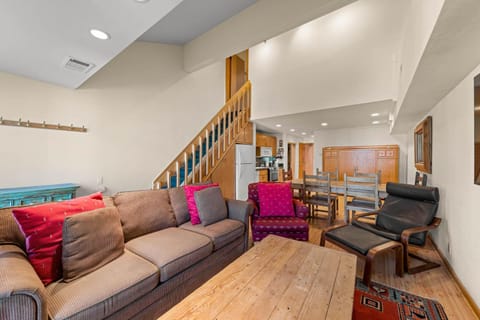 Palisades Tahoe Lodge Rentals Studio Loft #315 Apartment in Palisades Tahoe (Olympic Valley)