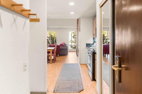 Palisades Tahoe Lodge Rentals Studio Loft #315 Apartment in Palisades Tahoe (Olympic Valley)