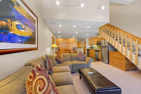 Studio Loft #348 Apartment in Palisades Tahoe (Olympic Valley)