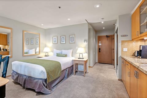 Palisades Tahoe Lodge Rentals Studio Loft #349 Apartment in Palisades Tahoe (Olympic Valley)