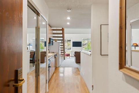 Palisades Tahoe Lodge Rentals Studio Loft #353 Apartment in Palisades Tahoe (Olympic Valley)