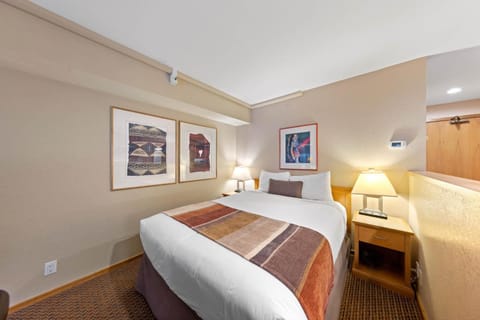 Palisades Tahoe Lodge Rentals Studio Loft #334 Apartment in Palisades Tahoe (Olympic Valley)