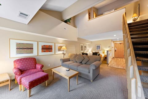 Palisades Tahoe Lodge Rentals Studio Loft #334 Apartment in Palisades Tahoe (Olympic Valley)