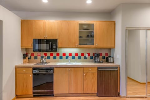 Palisades Tahoe Lodge Rentals Studio #158 Apartment in Palisades Tahoe (Olympic Valley)