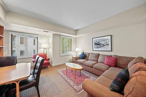 Palisades Tahoe Lodge Rentals Studio #217 Apartment in Palisades Tahoe (Olympic Valley)