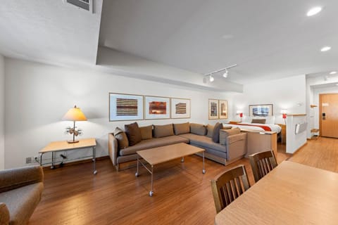 Palisades Tahoe Lodge Rentals Studio #229 Apartment in Palisades Tahoe (Olympic Valley)