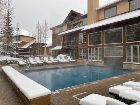 Grand Timber Lodge 3 bedroom - Ski-in/Ski-out Apartment in Breckenridge