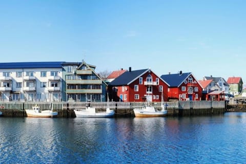 Rorbu Suite with sauna and steam. Henningsvær Apartment in Lofoten