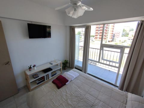 Bed, TV and multimedia, Bedroom