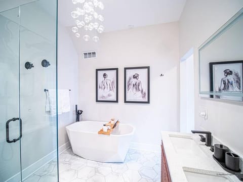 Shower, Bathroom, Bath, towels