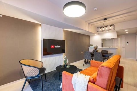Communal lounge/ TV room, TV and multimedia, Living room, Dining area