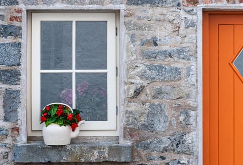 Day, Decorative detail