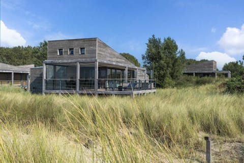 Property building, Day, Garden, Garden view