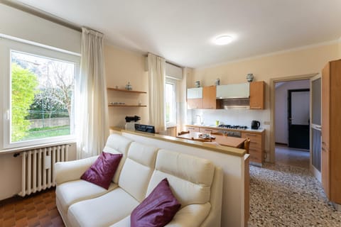 Kitchen or kitchenette, Dining area, dishwasher, oven, stove