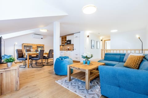 Kitchen or kitchenette, Living room, Seating area