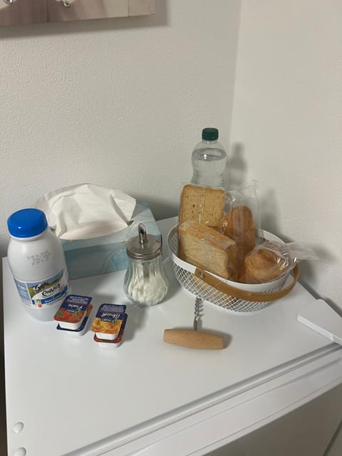 Food and drinks, Food