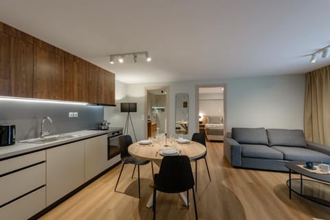 Living room, Seating area, kitchen