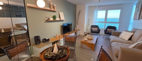 Playa Petís Apartment in Bueu