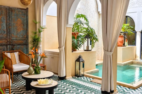 Living room, Swimming pool