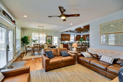 Lakefront Jacksons Gap Retreat with Grill and Dock! House in Lake Martin