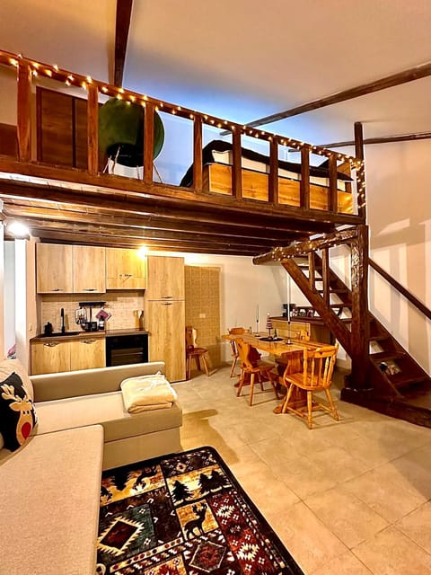 Kitchen or kitchenette, Living room, Seating area, Dining area, minibar, pet friendly, stove